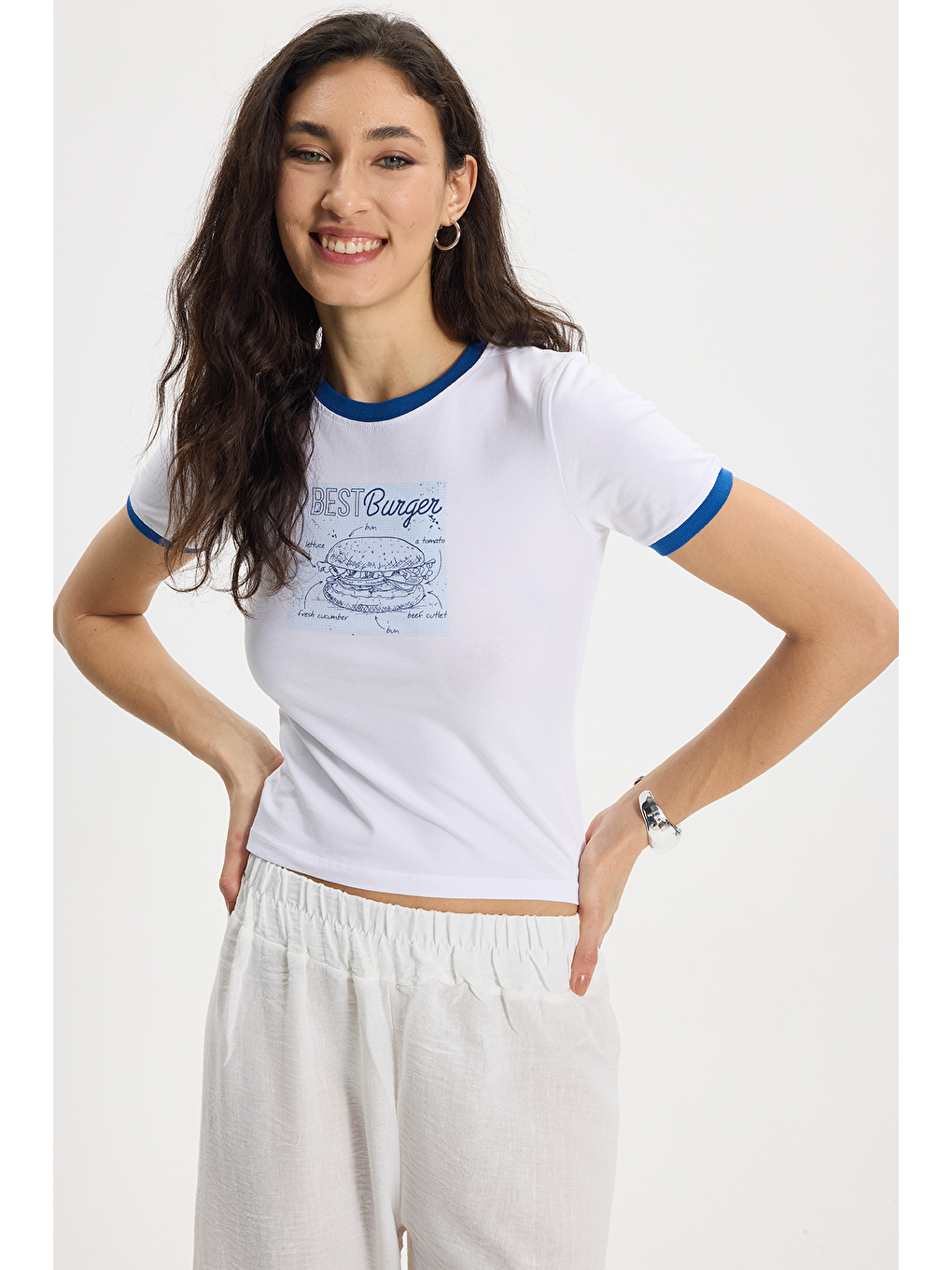 Kadın Slim Fit Dar Kesim %100 Pamuk Bisiklet Yaka Kısa Kollu Baskılı Beyaz Tişört-6