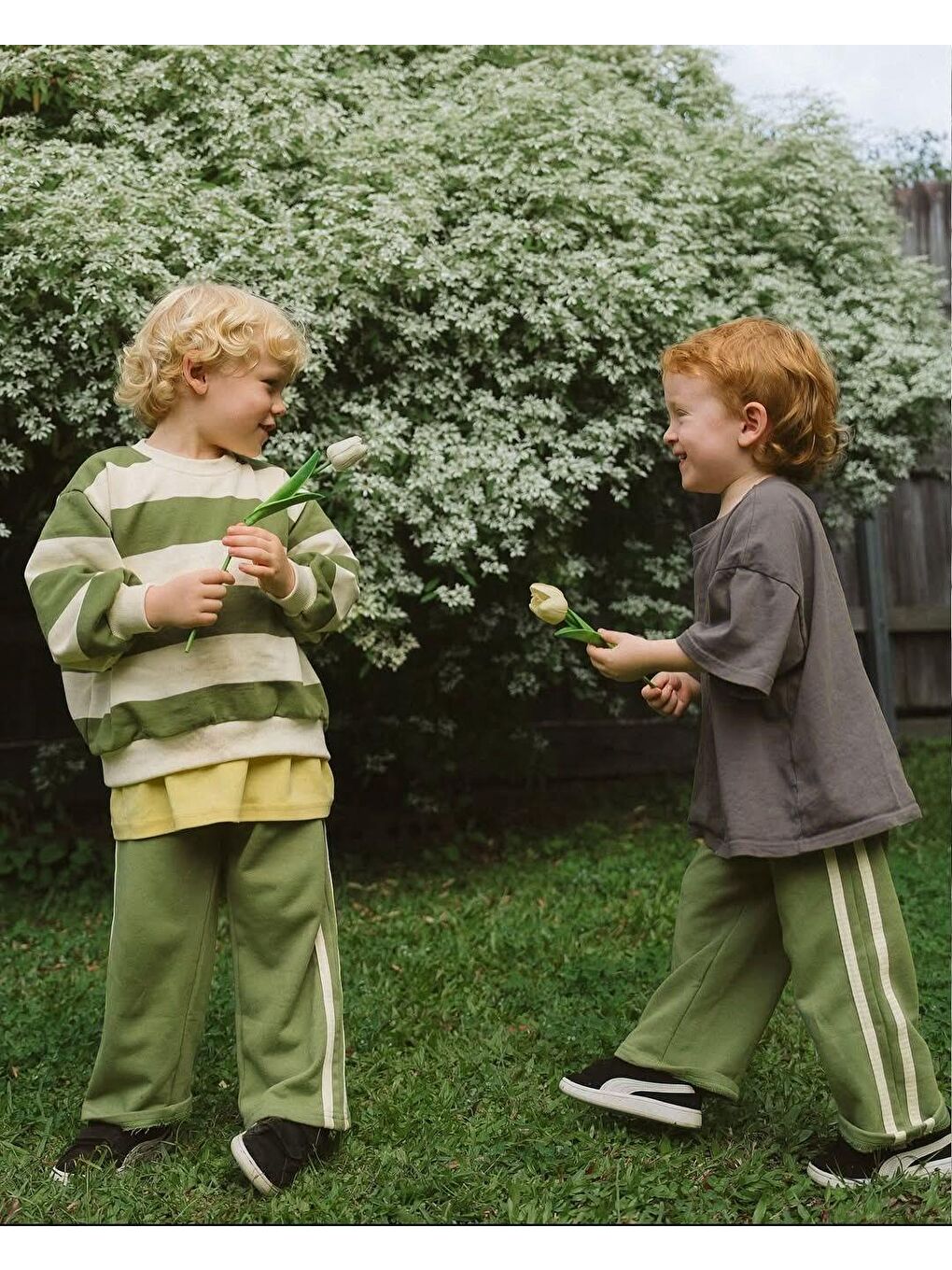 Unisex Çocuk Pamuklu Yeşil Çizgili Sweatshirt Ve Şeritli Eşofman Takım - Rahat Kesim-1