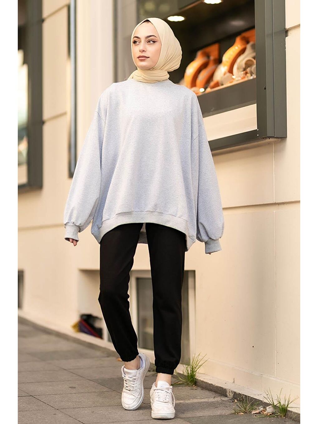 Balon Kol Yaka Ve Etek Ucu Manşetli Bol Sweat Gri