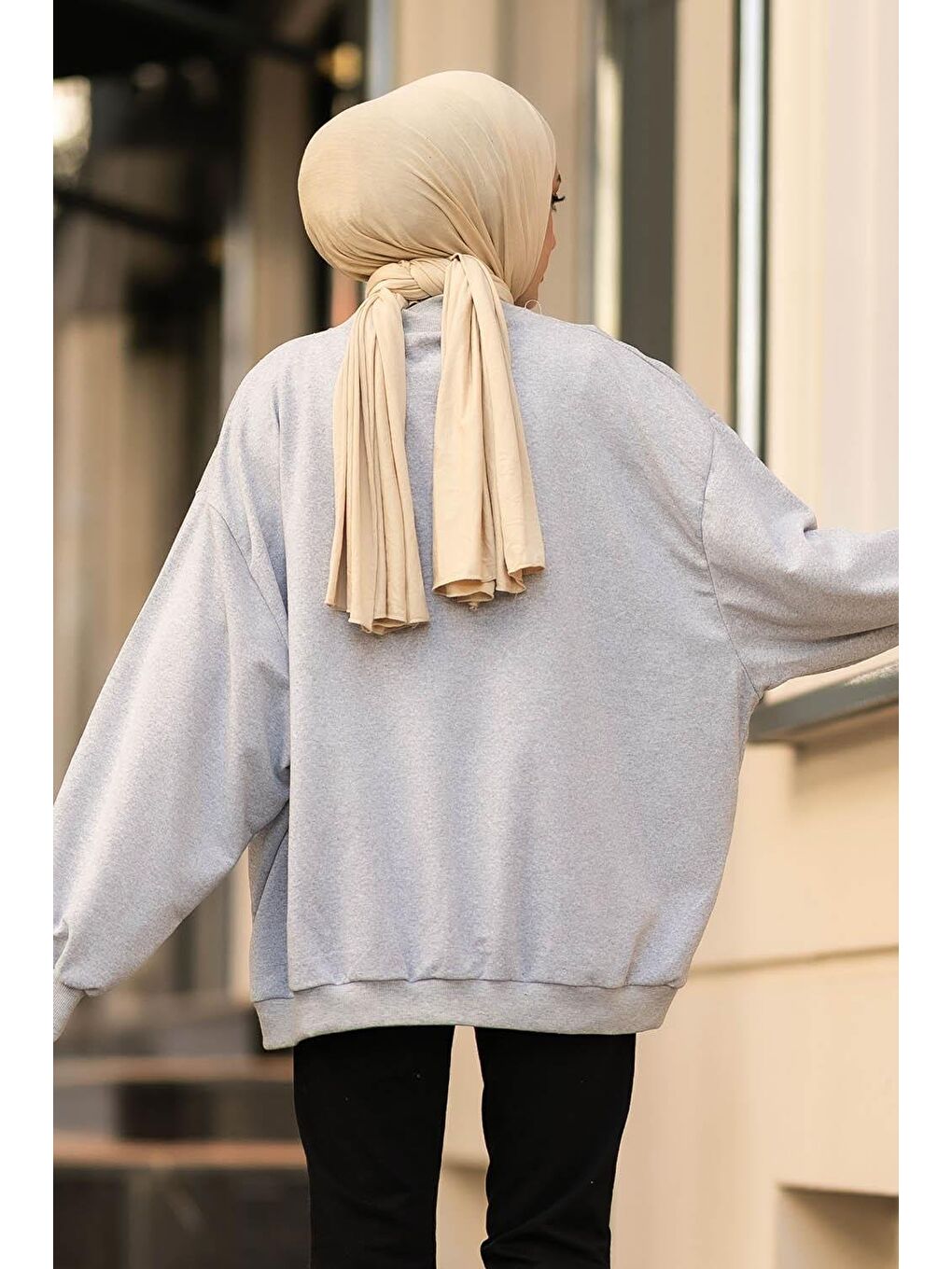 Balon Kol Yaka Ve Etek Ucu Manşetli Bol Sweat Gri-3