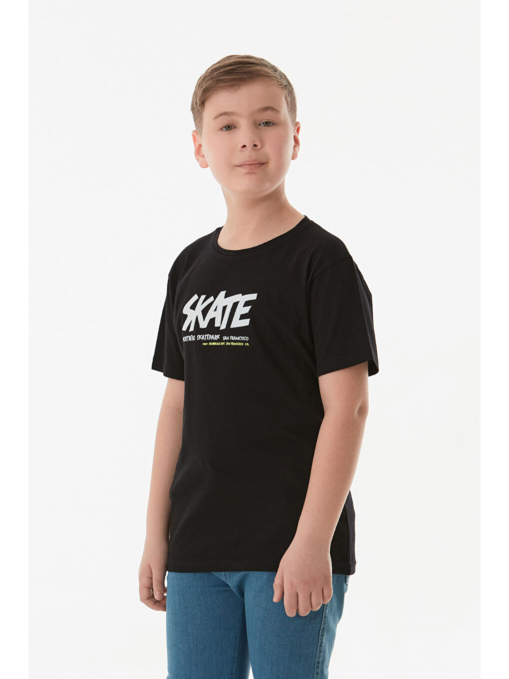 Siyah Önü Ve Arkası Baskılı Erkek Çocuk Tişört-1