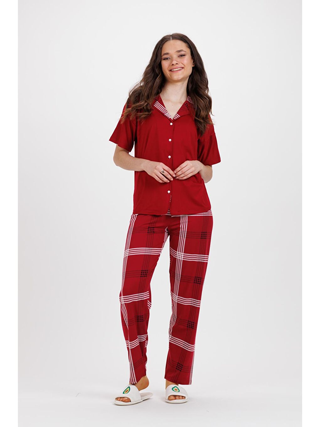 Kadın Kırmızı Ekose Bebe Yaka Düğmeli Uzun Alt Pijama Takım