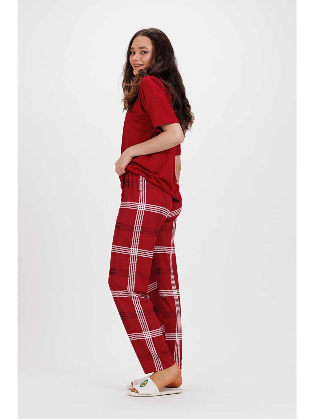 Kadın Kırmızı Ekose Bebe Yaka Düğmeli Uzun Alt Pijama Takım-3