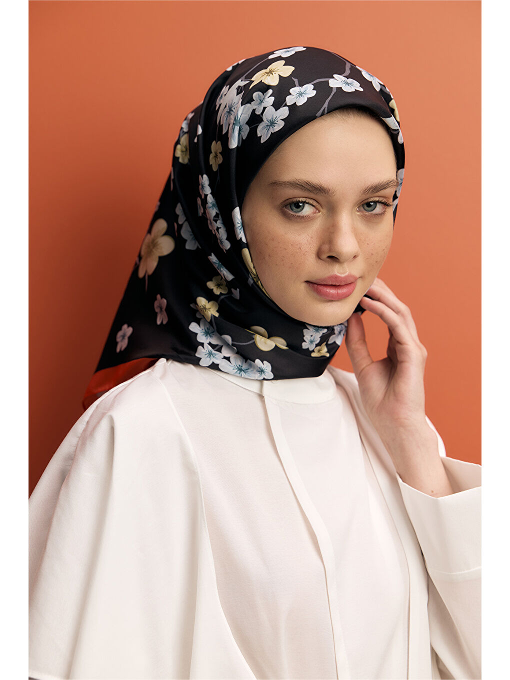 Turuncu Twill İpek Eşarp Tiny