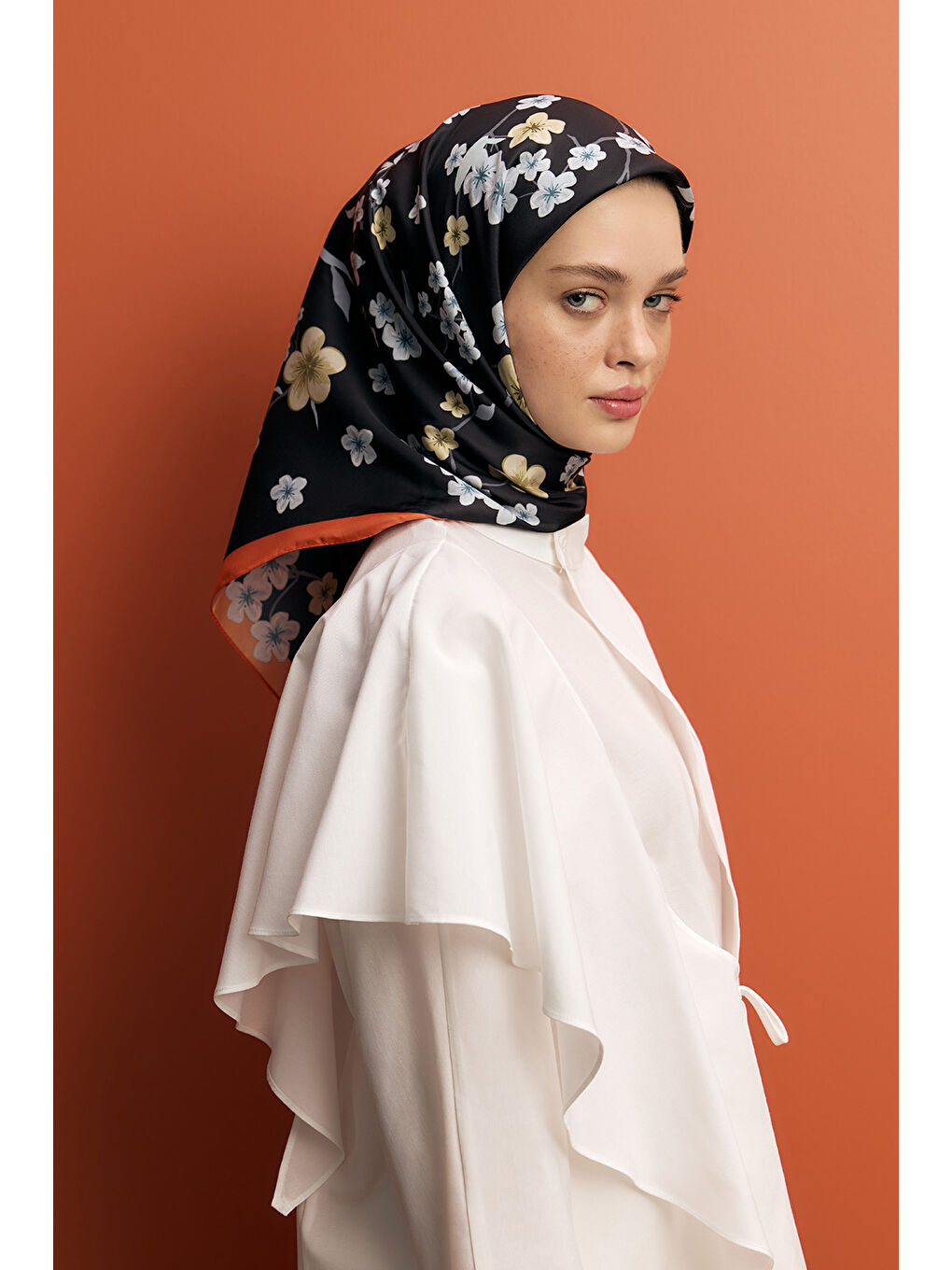 Turuncu Twill İpek Eşarp Tiny-2