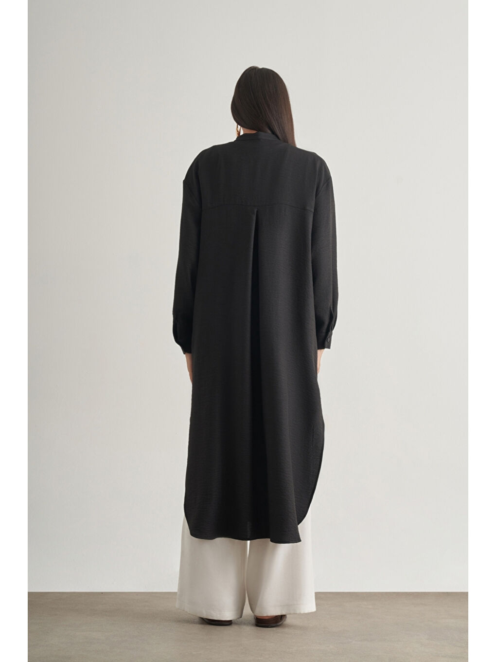 Keten Dokulu Verev Cepli Siyah Uzun Tunik-2