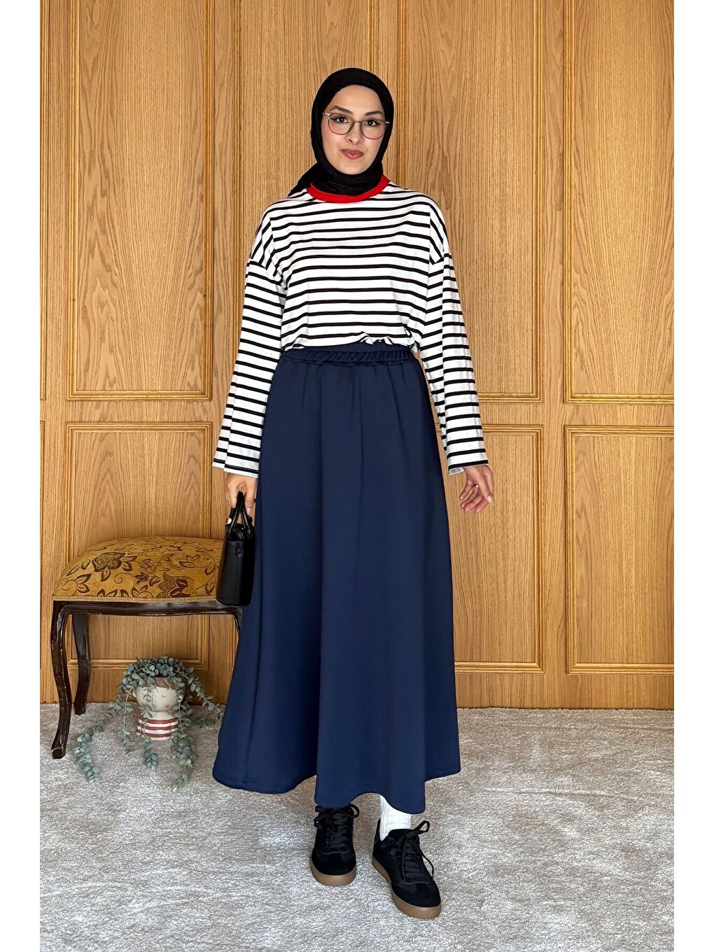 Kırmızı Yaka Siyah Çizgili Body-1