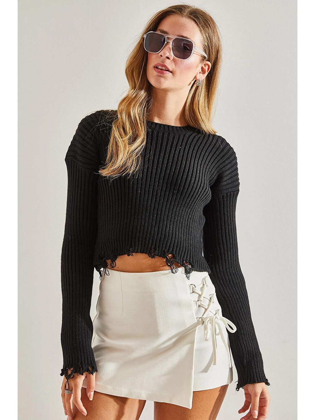 Siyah Kadın Yırtık Desenli Triko Kazak-1