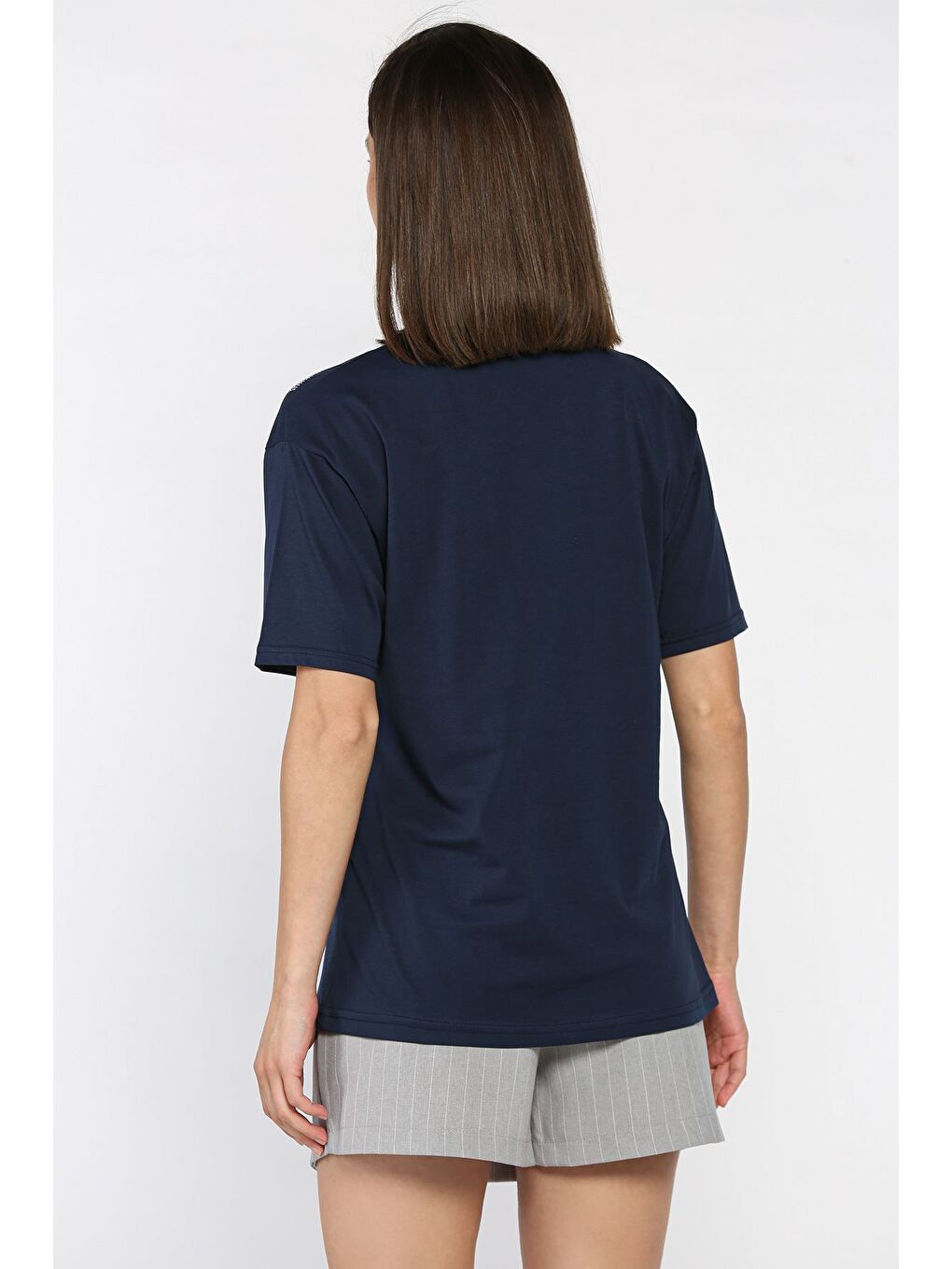 Lacivert Bisiklet Yaka Baskılı Taşlı Kadın Tişört-2