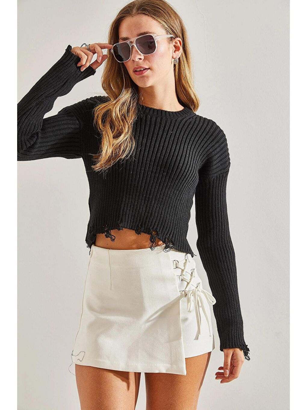 Siyah Kadın Yırtık Desenli Triko Kazak-4