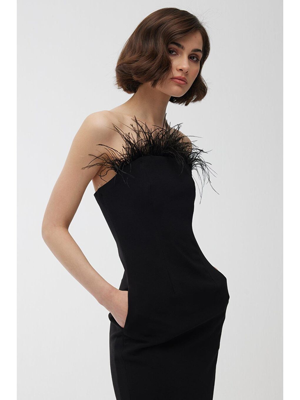 Straplez Tüy Detaylı Abiye Elbise Siyah-1