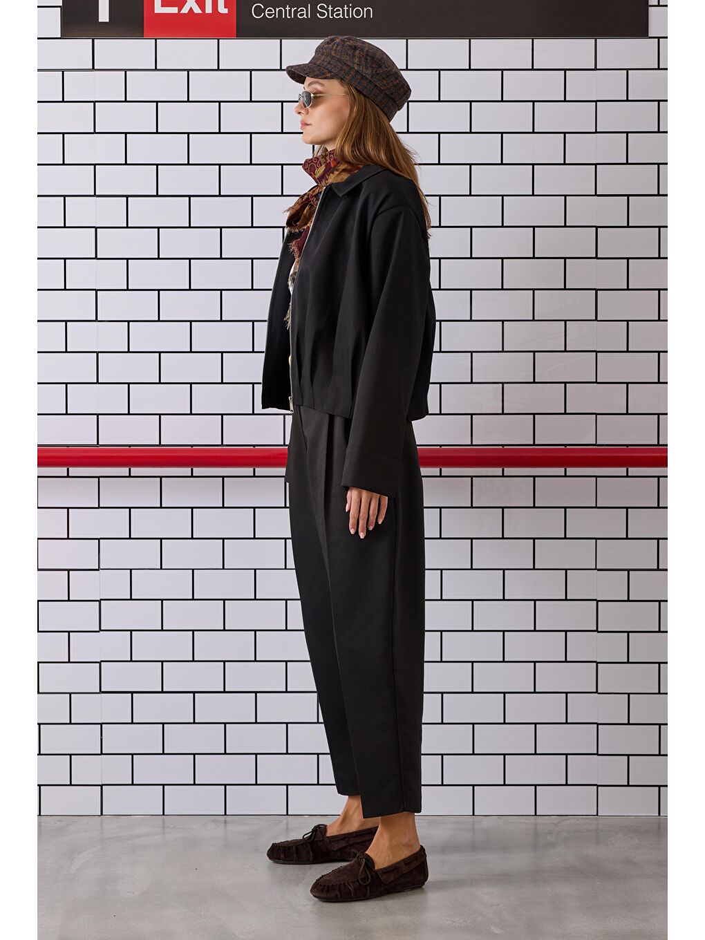 Pile Detaylı Poliviskon Ceket Siyah-4