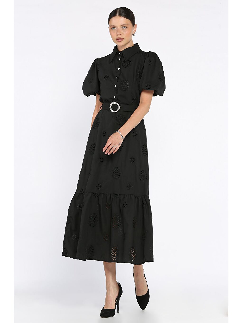 Siyah Kadın Kemer Detaylı Balon Kol Brode Elbise-1