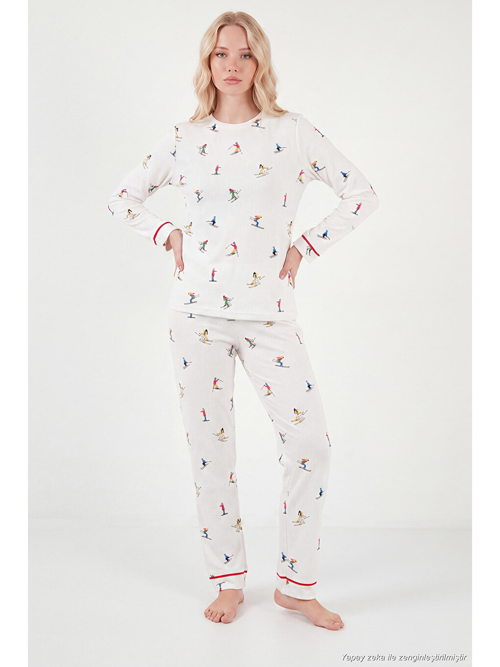 Ekru Kış Temalı Bisiklet Yaka Uzun Kollu Kadın Pijama Takımı 6575019-1
