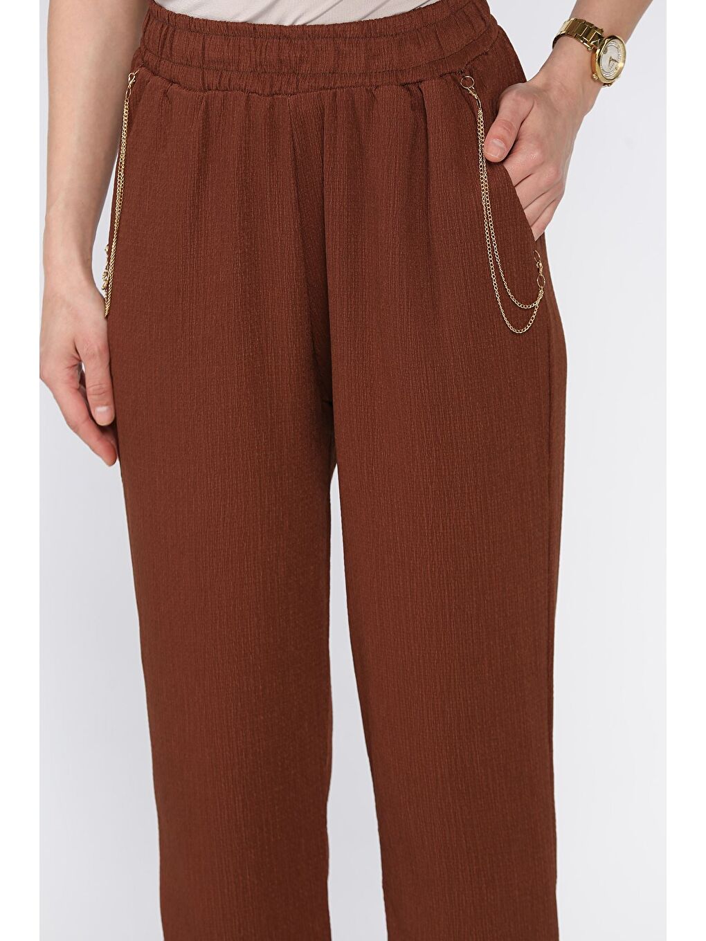 Kahverengi Kadın Bel Lastikli Zincir Aksesuarlı Duble Paça Pantolon-2