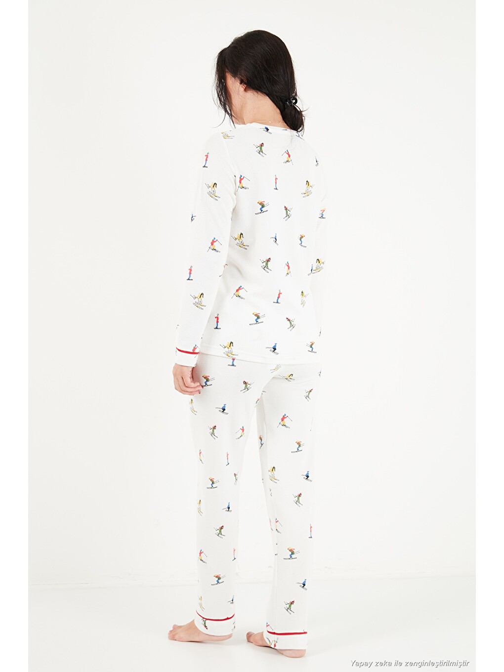 Ekru Kış Temalı Bisiklet Yaka Uzun Kollu Kadın Pijama Takımı 6575019-6