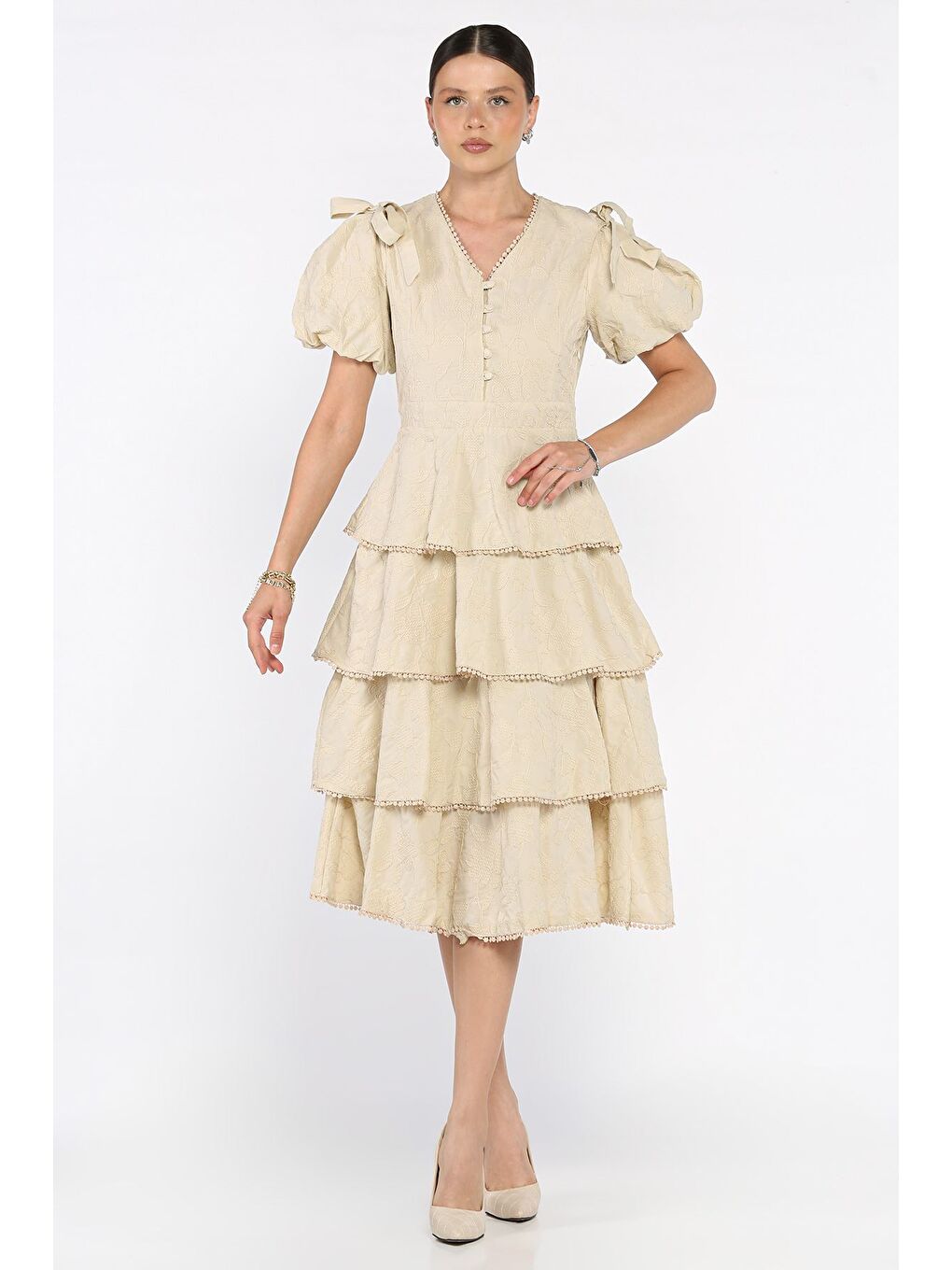 Bej Kadın Omuz Bağlama Detaylı Balon Kol Brode Fırfırlı Elbise-1