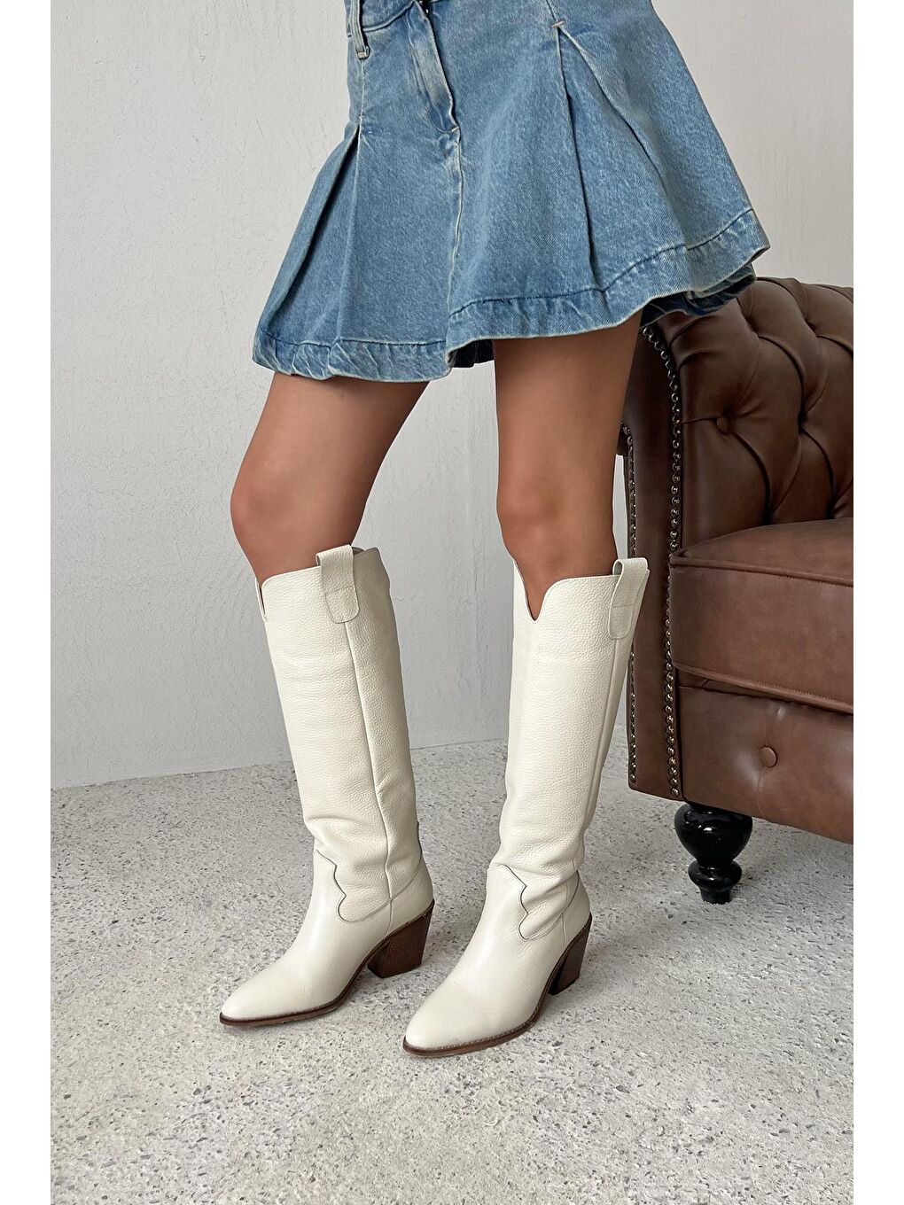 Nemy  Kadın Sivri Burun Hakiki Deri Çizme Bej-2