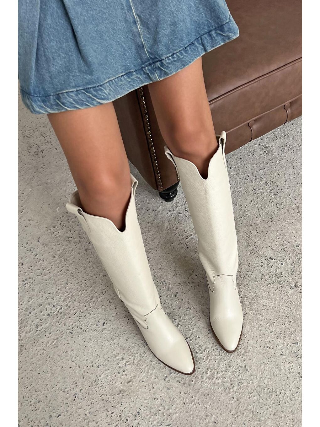 Nemy  Kadın Sivri Burun Hakiki Deri Çizme Bej-3