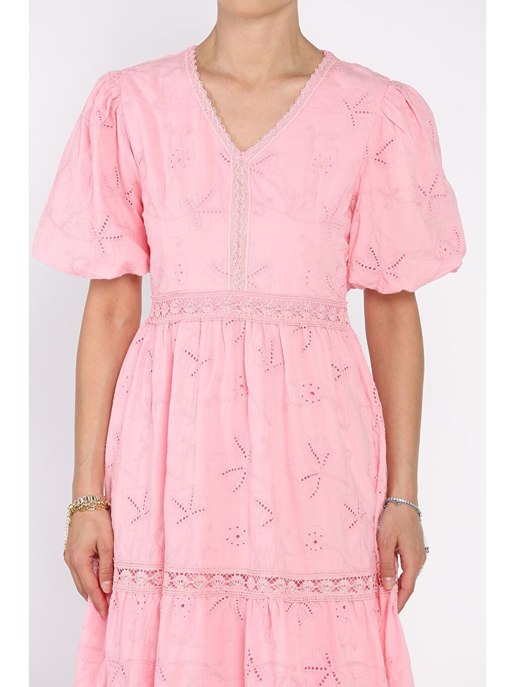 Pembe Kadın V Yaka Balon Kol Fırfırlı Brode Elbise-3