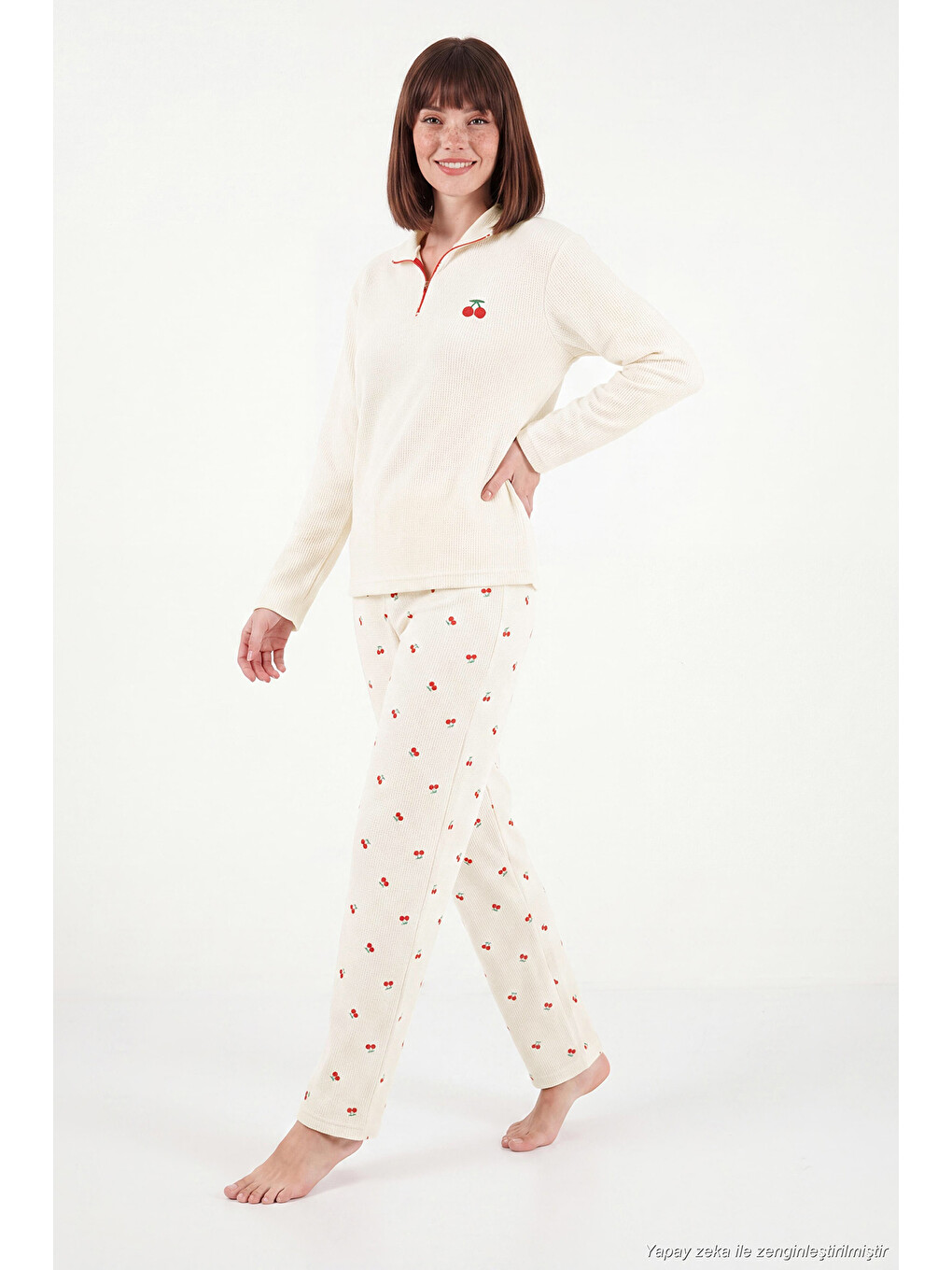 Ekru Desenli Yumuşak Dokulu Yarım Fermuarlı Dik Yaka Kadın Pijama Takımı 6575017-1