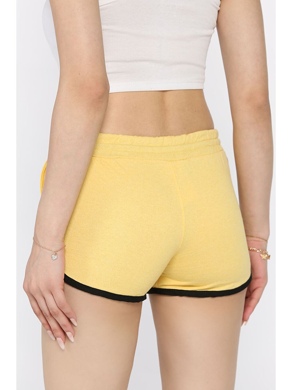 Sarı Baskılı Kadın Mini Şort-2