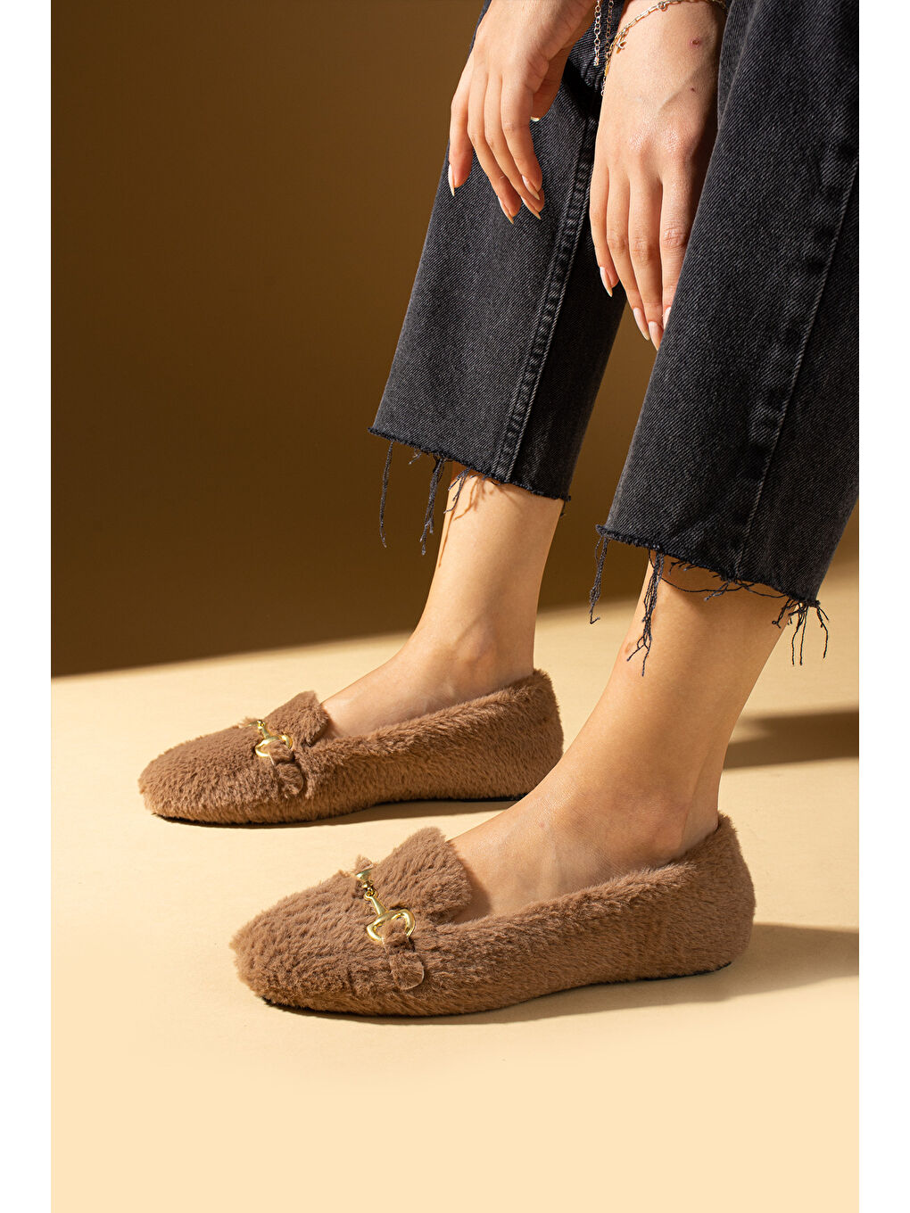 Bej Gold Tokalı Pelüş Tüylü Kumaş Kadın Babet P01 34 24