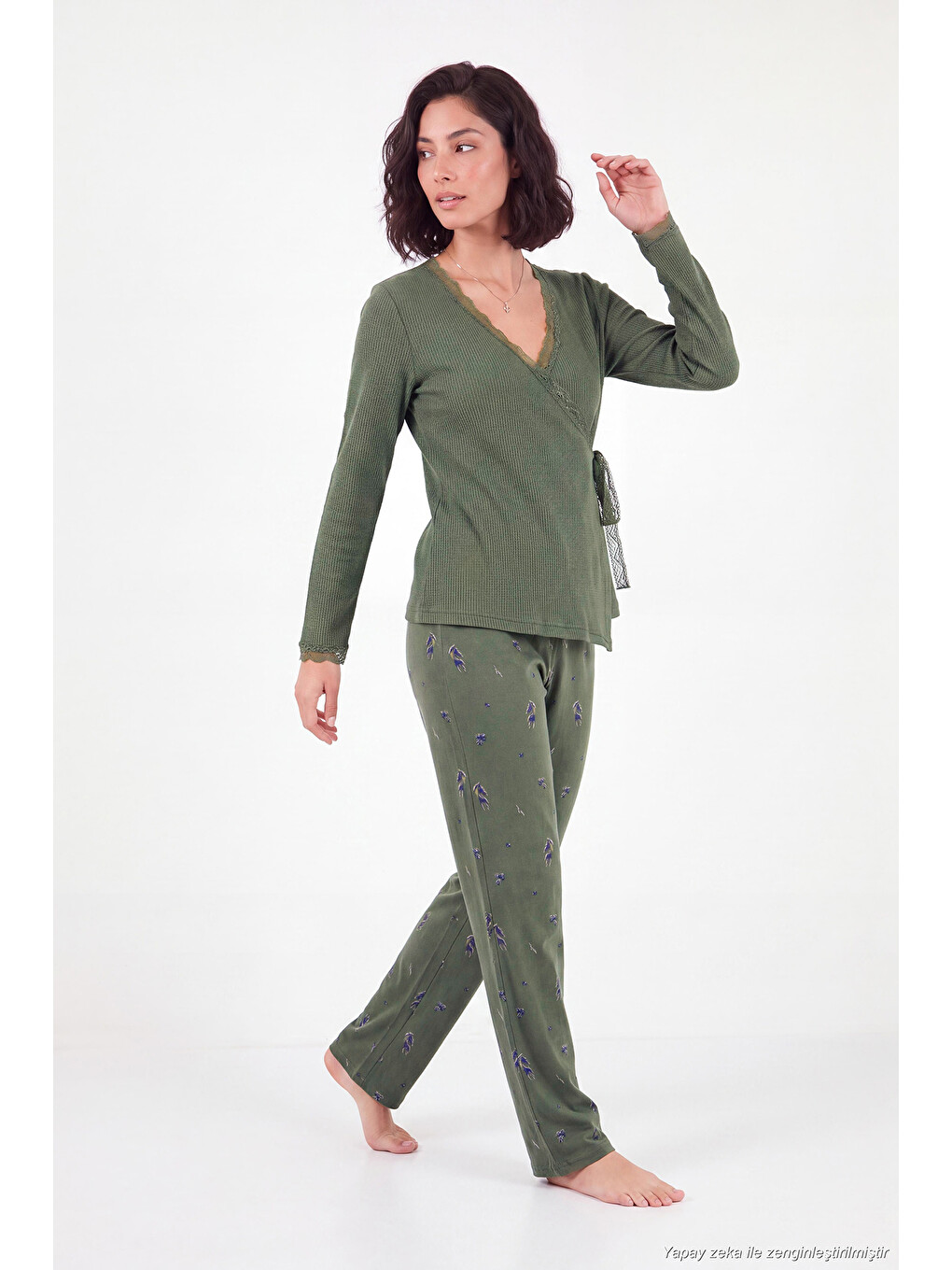 Haki Desenli Dantel Detaylı Bağlamalı Uzun Kollu Kadın Pijama Takımı 6575024-1