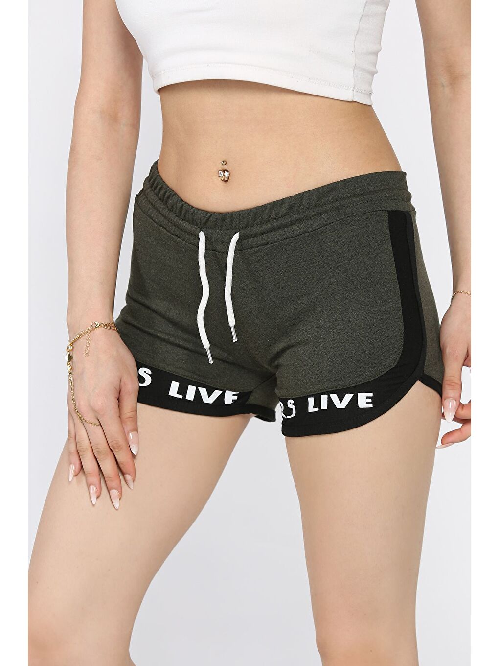 Haki Biyeli Kadın Mini Şort-1