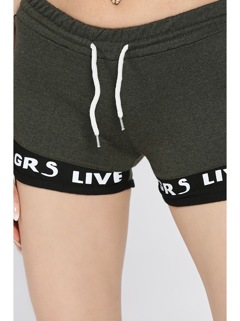 Haki Biyeli Kadın Mini Şort-3