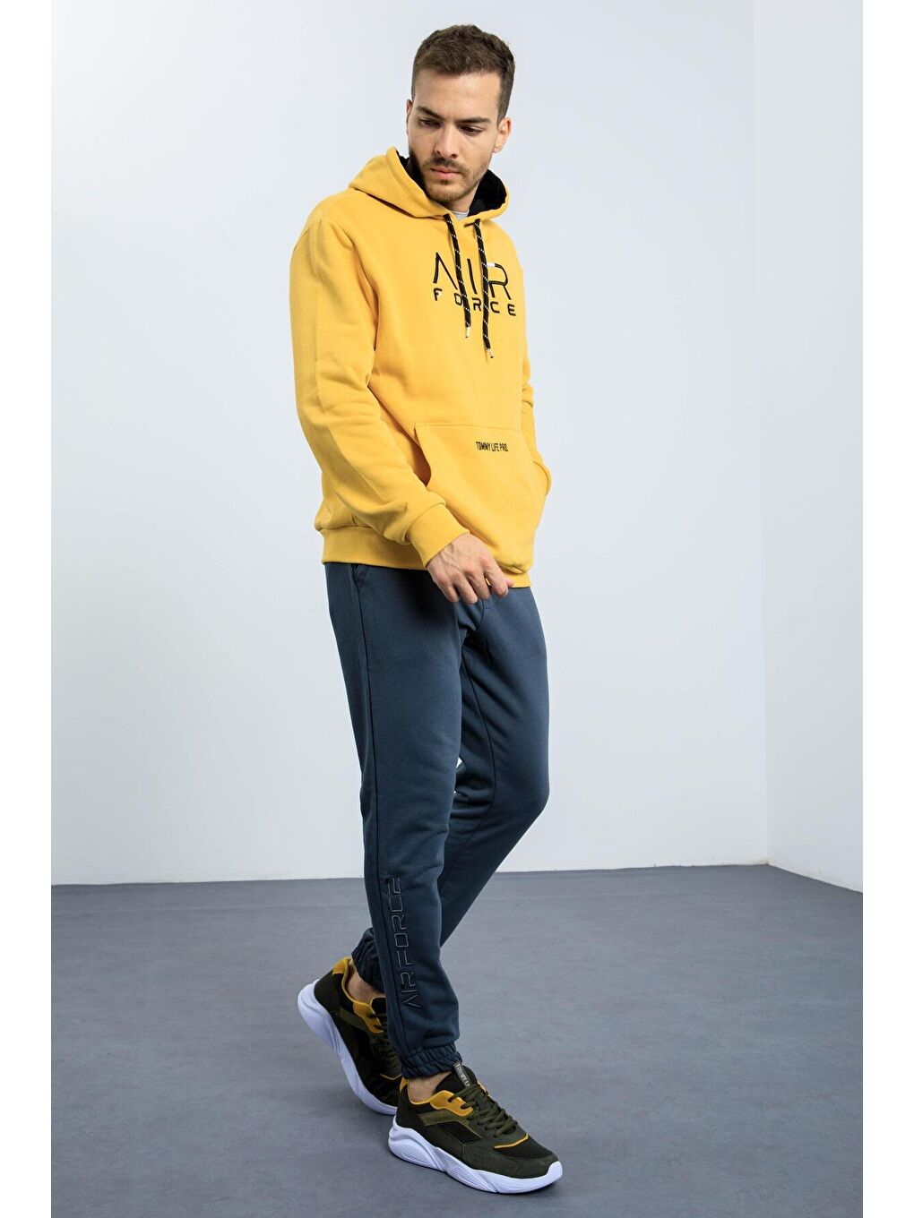 Sarı Hardal Yazı Nakışlı Standart Kalıp Kapüşonlu Erkek Sweatshirt - 87838-1