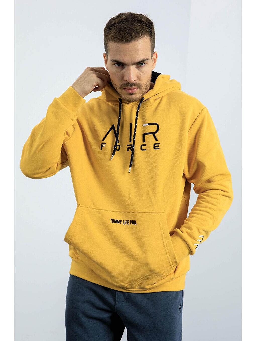 Sarı Hardal Yazı Nakışlı Standart Kalıp Kapüşonlu Erkek Sweatshirt - 87838-4