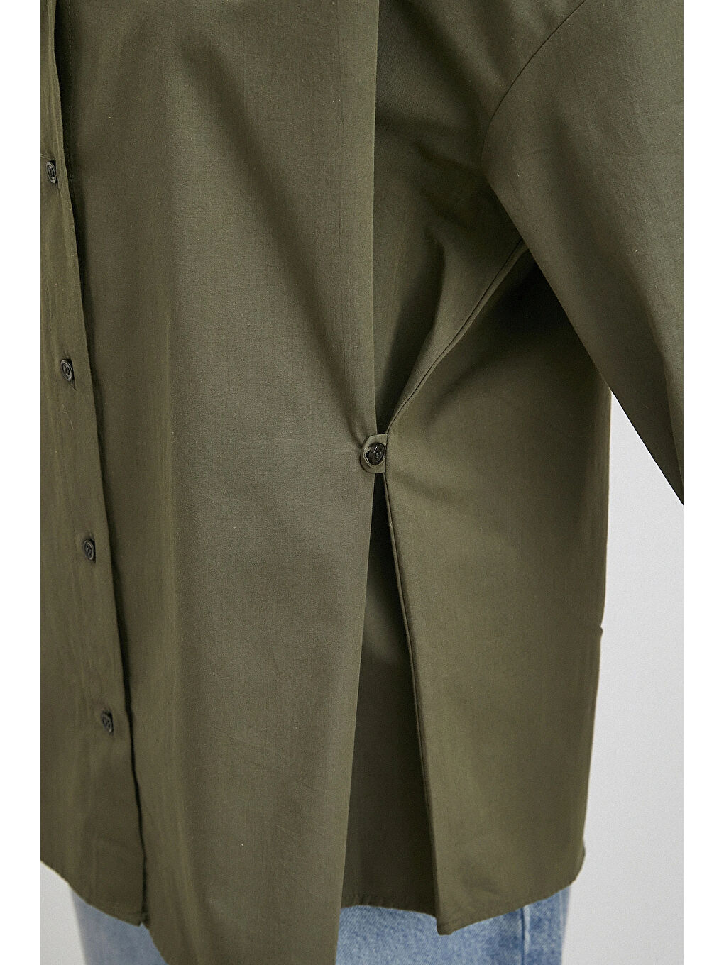 Düğme Detaylı Pamuklu Gömlek Haki-4