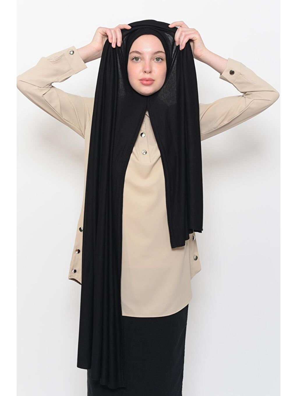Siyah Hazır Pratik Geçmeli Lüks Organik Düz Penye Şal Çapraz Hizalı