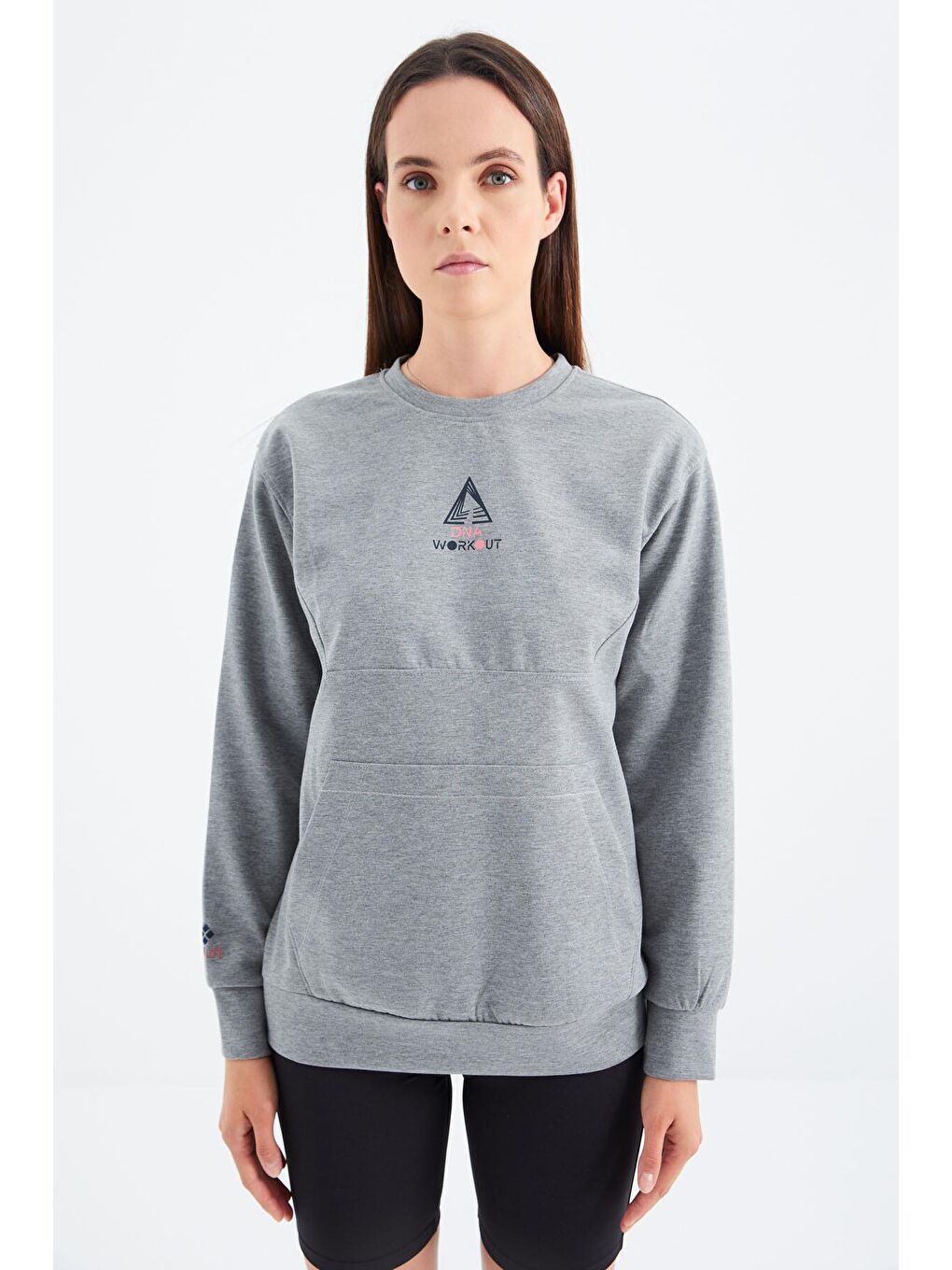 TOMMYLIFE Gri Melanj O Yaka Cep Detaylı Oversize Kadın Sweatshirt - 97276