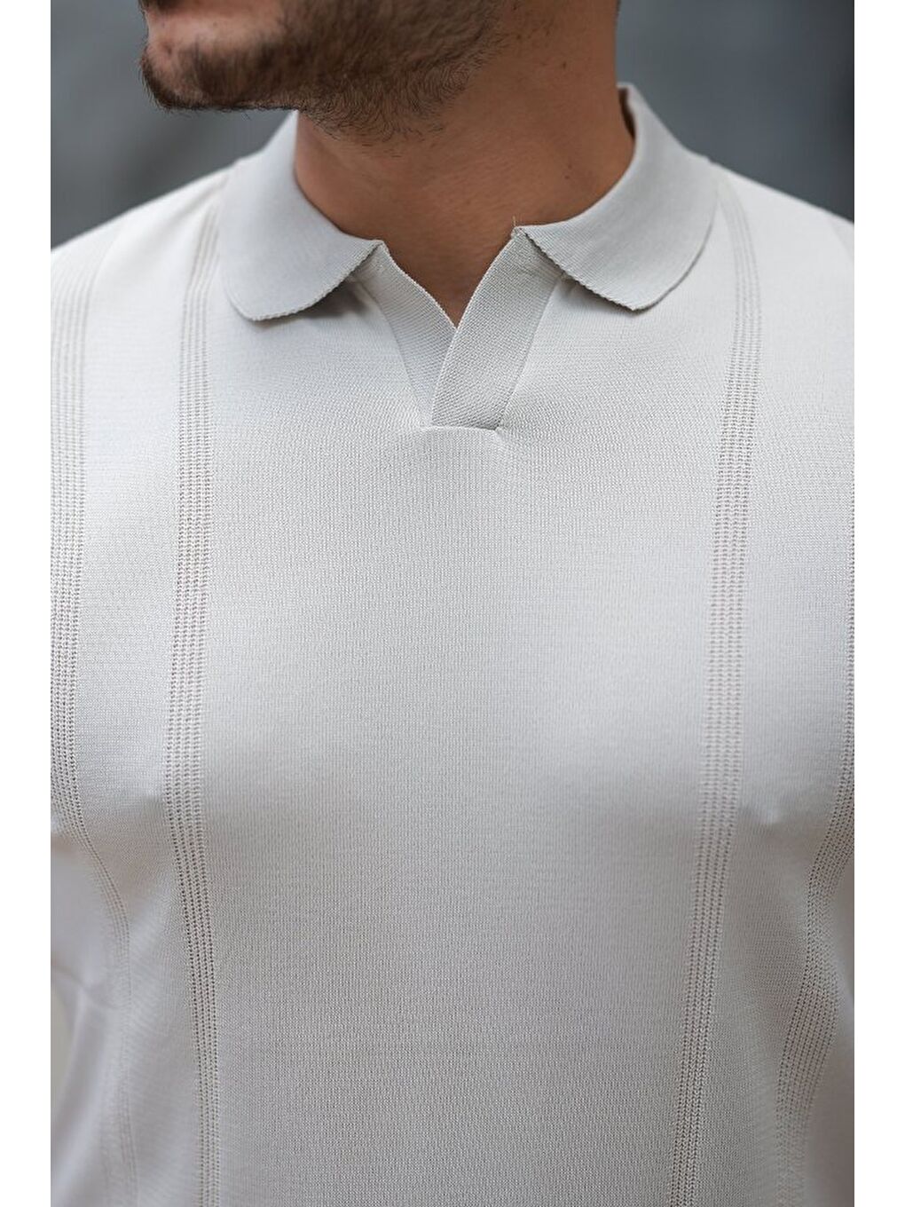 Bej Erkek Hemşire Yaka Kısa Kollu Tişört-2