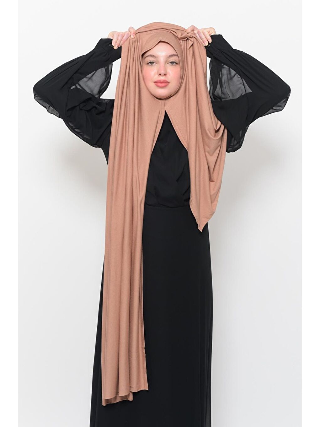 Bej Hazır Pratik Geçmeli Lüks Organik Düz Penye Şal Çapraz Hizalı