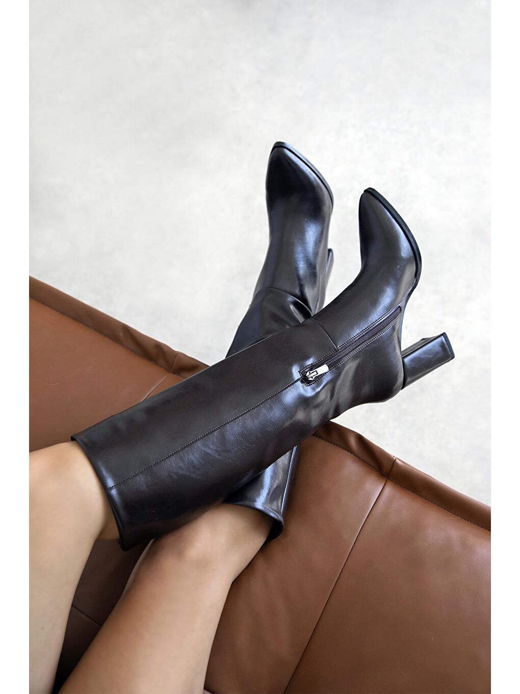 Kahverengi Sawyer Kadın Sivri Burun Kırışık Deri Çizme Kahve-2