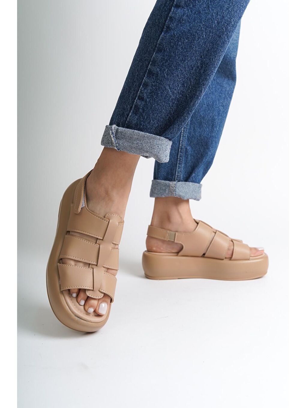 Bej Dolgu Topuklu Kadın Sandalet
