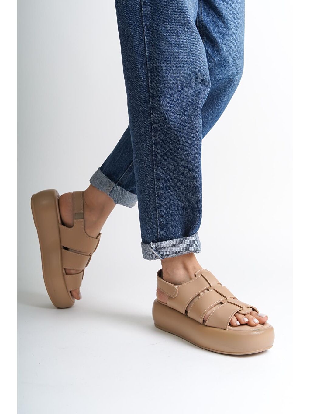 Bej Dolgu Topuklu Kadın Sandalet-1