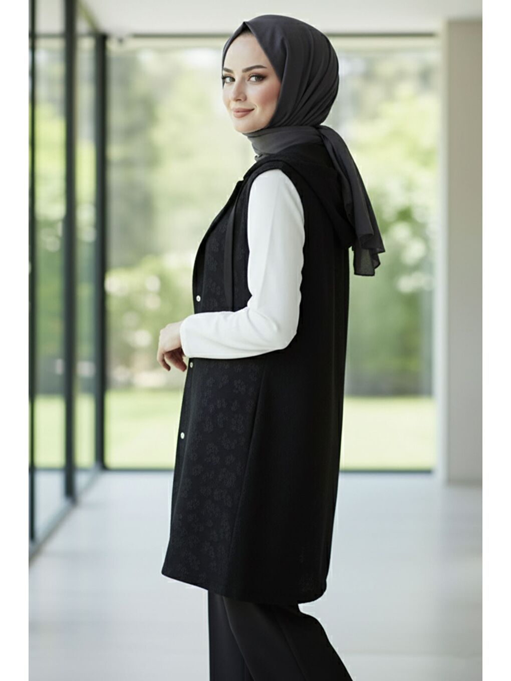 Siyah Kapüşonlu Yelek Tunik Pantolon Tesettür Üç Lü Takım-4