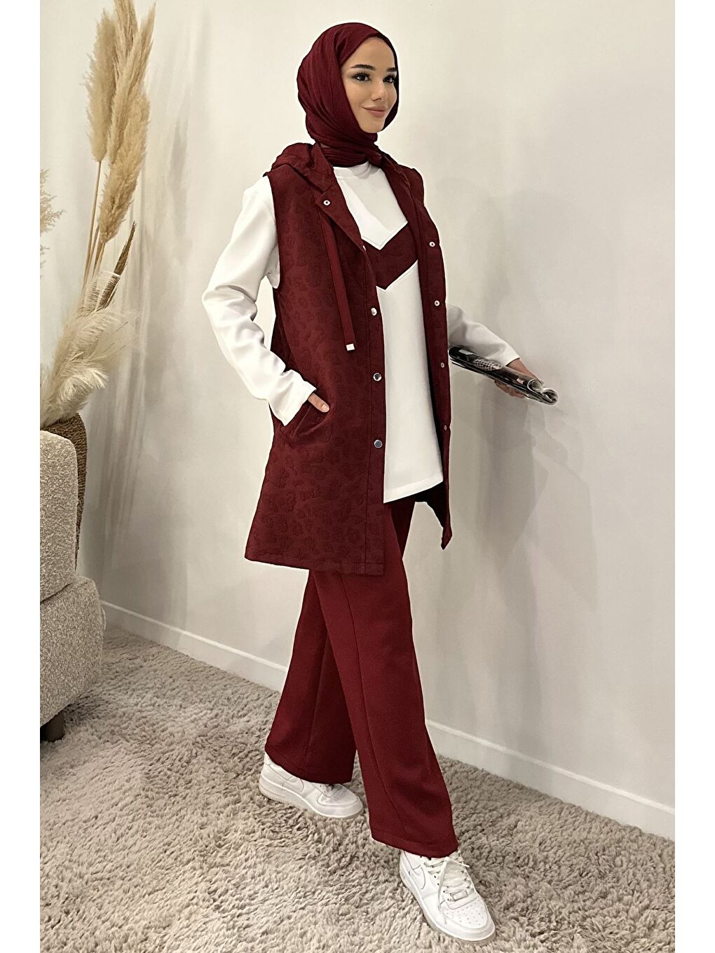 Bordo Kapüşonlu Yelek Tunik Pantolon Tesettür Üç Lü Takım