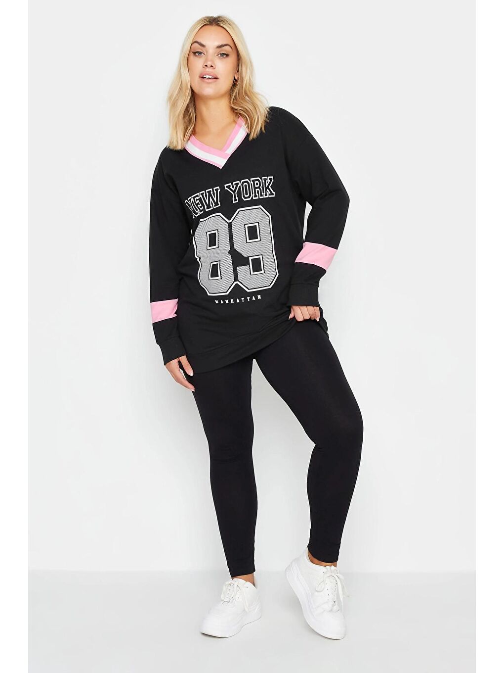 Siyah Büyük Beden V Yaka Uzun Kollu Baskılı Sweatshirt 303004-1