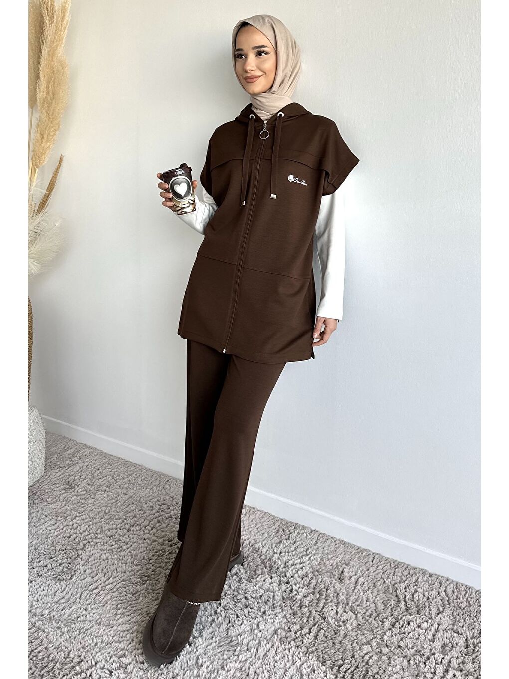 Kahverengi Fermuarlı Kapüşonlu Yelek Tunik Pantolon Tesettür Üçlü Takım-3