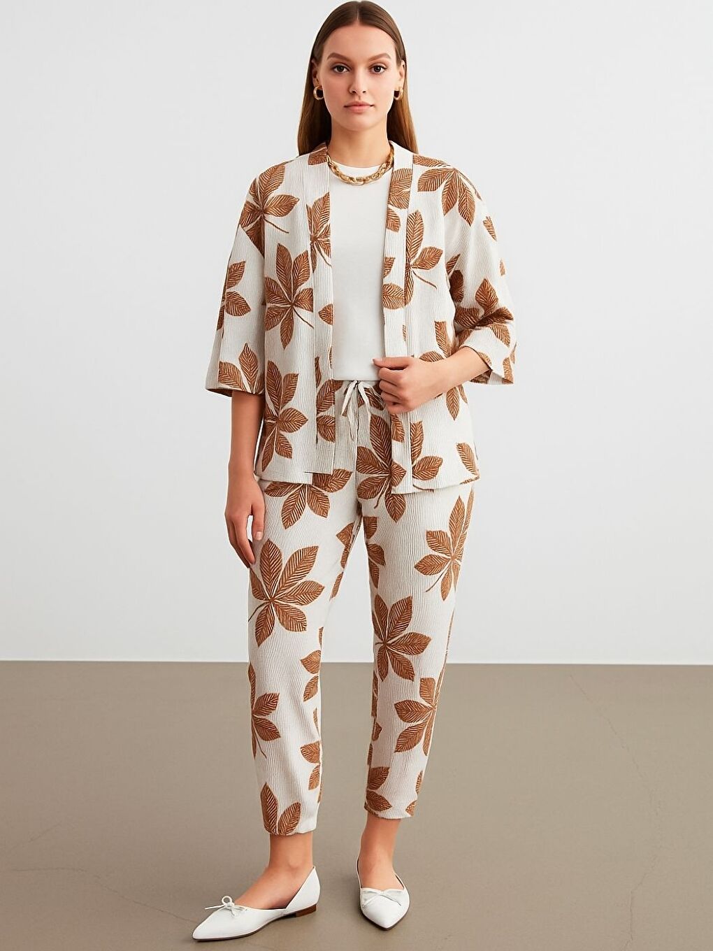 Kahverengi Kadın Camel Beyaz Çiçek Desenli Kimono Gömlek Pantolon Takım