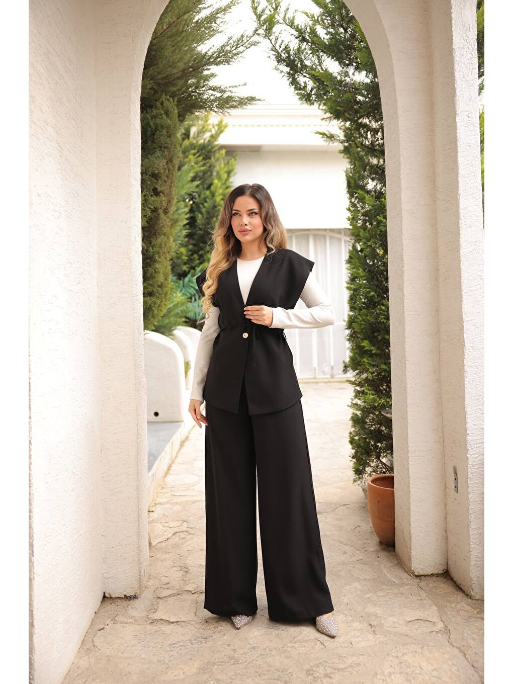 Siyah Kadın Uzun Yelek Bol Paça Palazzo Pantolon Yelekli Takım-3