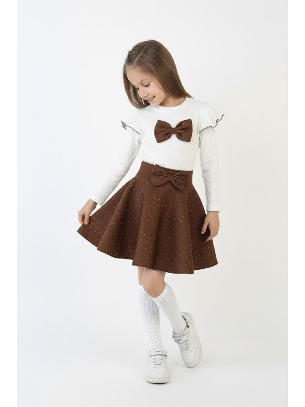 Kahverengi Kız Çocuk 2'li Elbise Taş Süslemeli Etek+Omuz Detaylı ve Fiyonklu Bluz 4-9 Yaş 12503