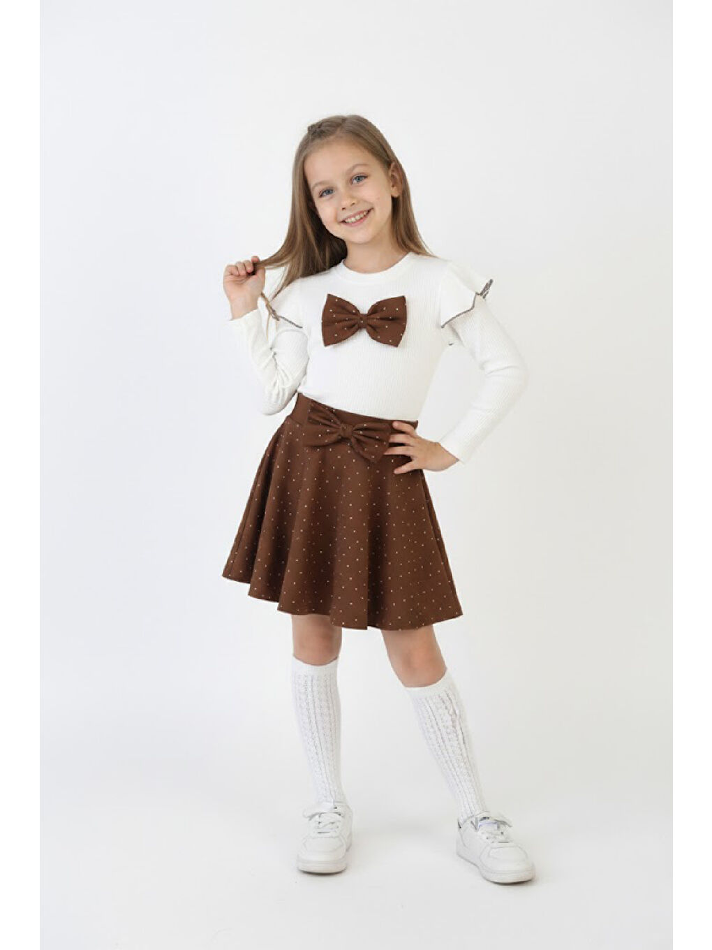 Kahverengi Kız Çocuk 2'li Elbise Taş Süslemeli Etek+Omuz Detaylı ve Fiyonklu Bluz 4-9 Yaş 12503-1