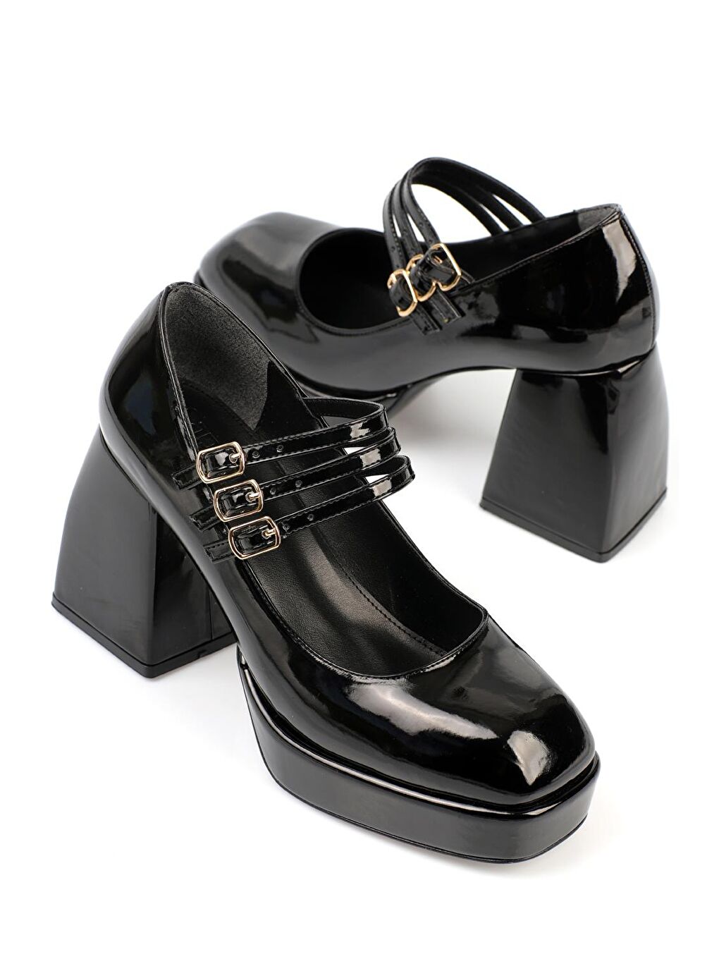 Siyah Küt Burunlu Bantlı Rugan Platform Ayakkabı