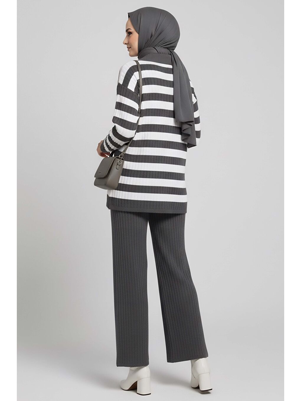 Gri Çizgili Triko İkili Takım Füme - 27999-FUME-2